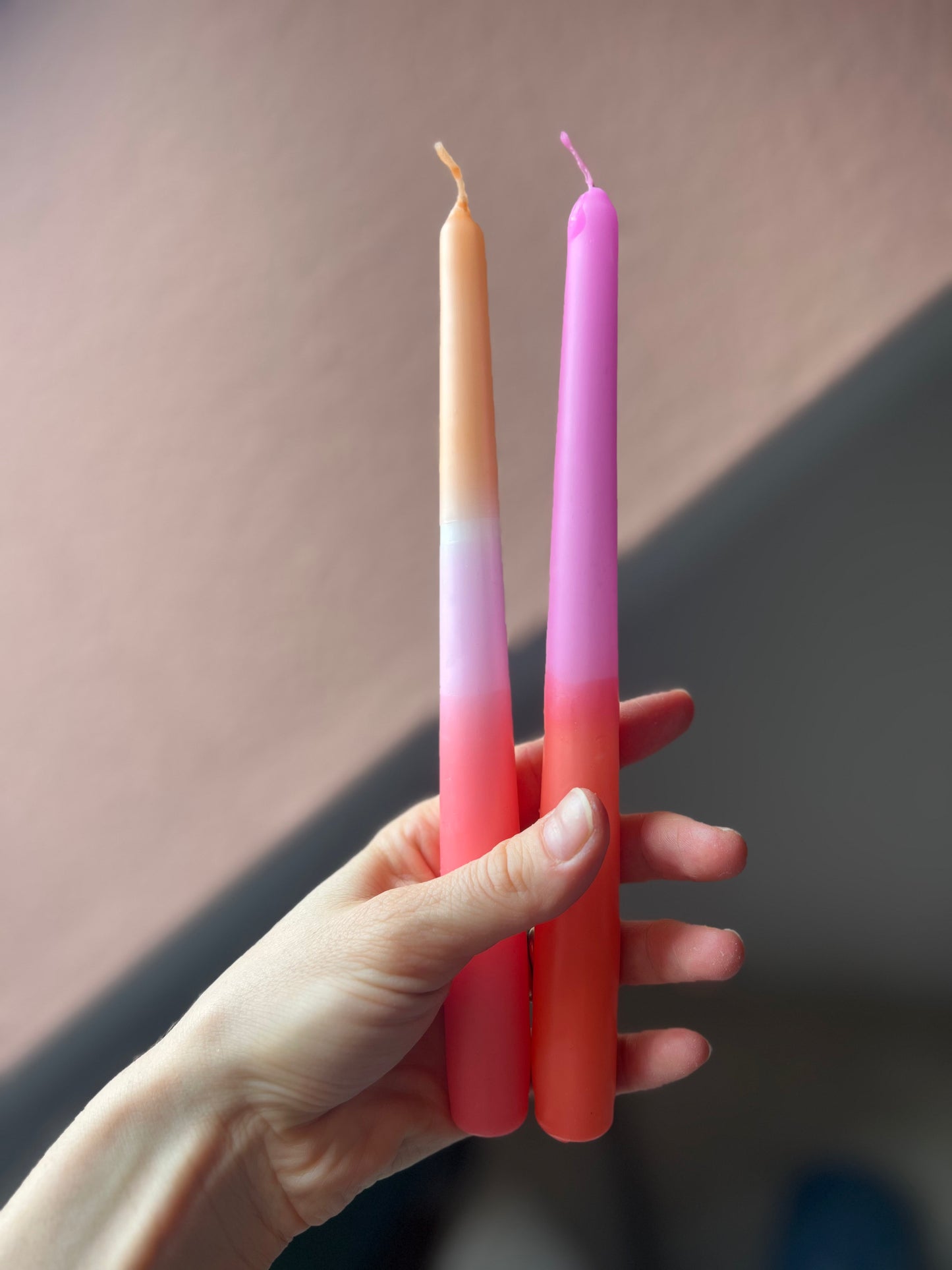 RAYSIN CANDLESTICKS & DIP DYE CANDLES im Velvet House