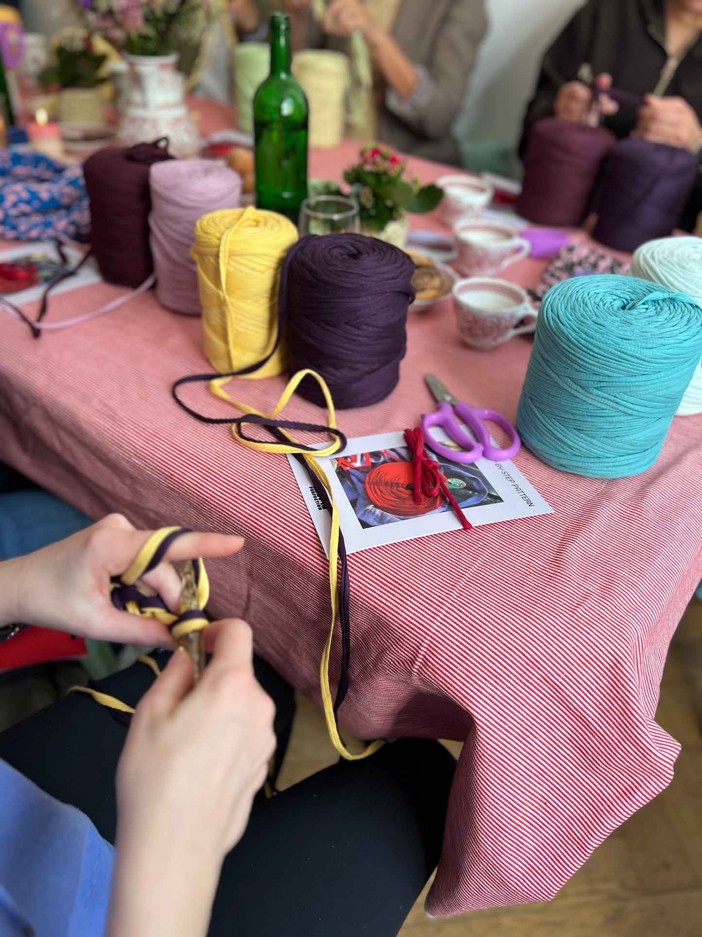 CROCHET CHARMS - Häkel deine eigene Handykette und deinen Schlüsselanhänger